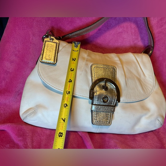 Coach Soho Y2K White Soho line Leather Buckle Flap Bag W oversized Coach Tag EUC - Picture 5 of 13